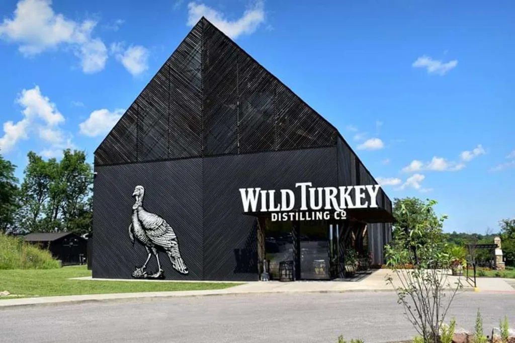 best Kentucky distillery tours: distillery visit in Kentucky bourbon country